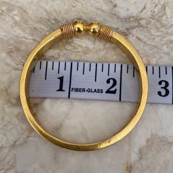 18K Gold Solid Bangle Bracelet 23.43gm - Picture 8 of 9